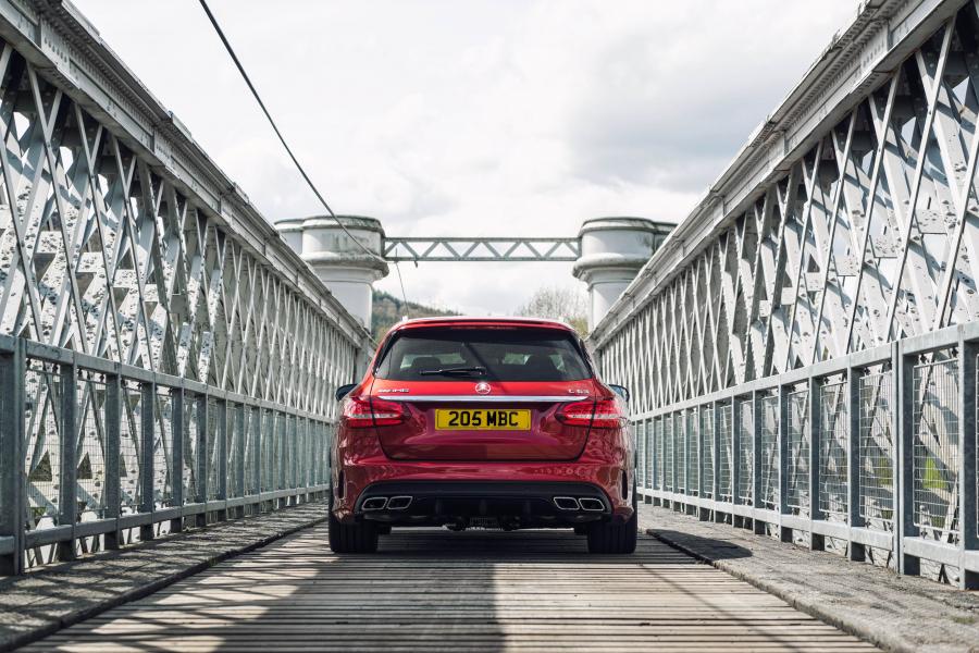  Mercedes-AMG C63 Estate 2015 года  (UK) (фото 27 из 30)